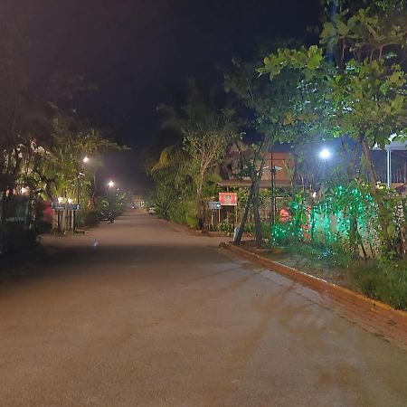 Sunstone Villa Lonavala Eksteriør billede